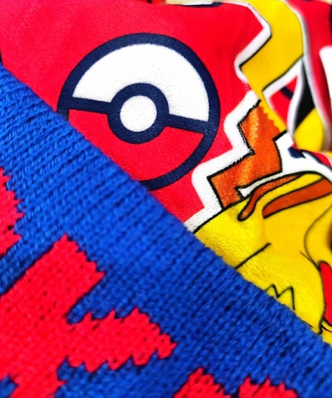 POKEMON czapka zimowa ocieplana polar pompon wywijana oficjalna 54