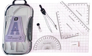 Zestaw geometryczny w pudełku ekierki linijka cyrkiel gumka kątomierz