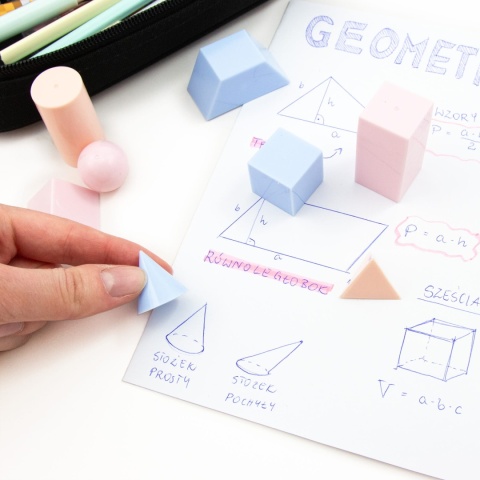 Modele 3D figur geometrycznych A Kidea Pastel zestaw 8 modeli
