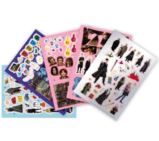 Harry Potter Księga naklejek zadania łamigłówki z naklejkami