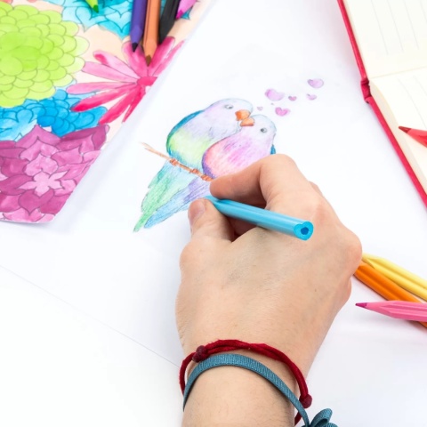 Kredki ołówkowe serduszka intensywne kolory 12 kolorów KIDEA