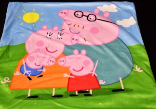 Poszewka na poduszkę jasiek Świnka Peppa Pig dekoracyjna welur 40x40 Velvet
