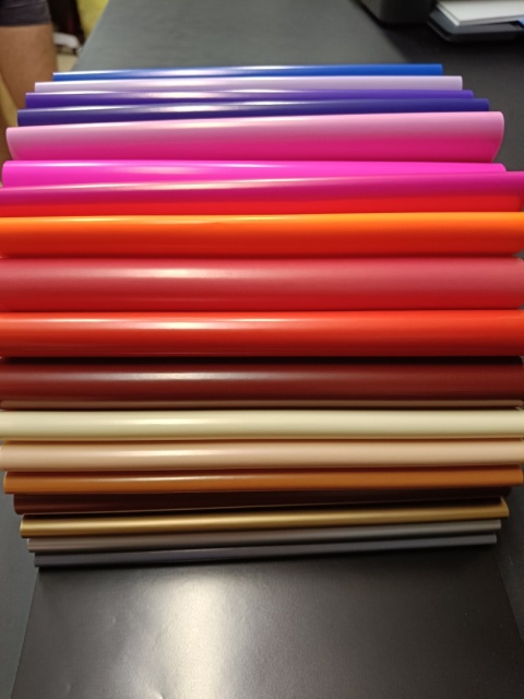 Zeszyt papierów kolorowych nabłyszczanych wycinanka XXL 32 kolory A4