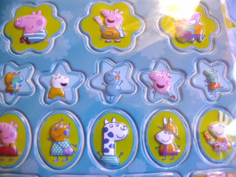 Naklejki metaliczne wypukłe ŚWINKA PEPPA 500 SZT