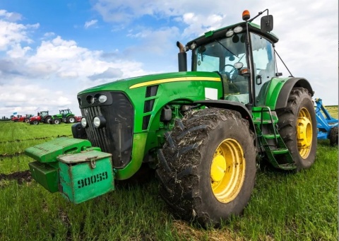 Kocyk koc polarowy narzuta TRAKTOR CIĄGNIK 100x140 Kocyk koc polarowy narzuta TRAKTOR CIĄGNIK 100x140